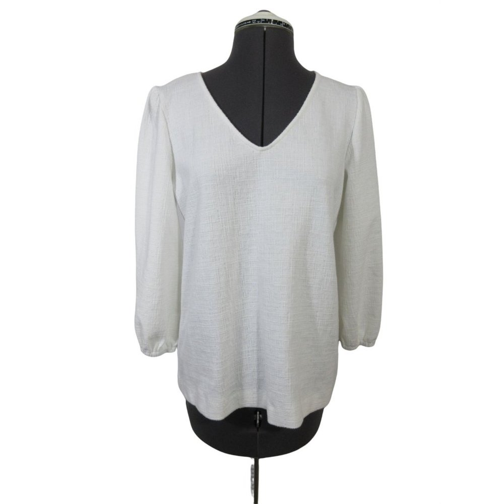 Rose + Olive ribbed textured 3/4 sleeve v-neck blouse, top M